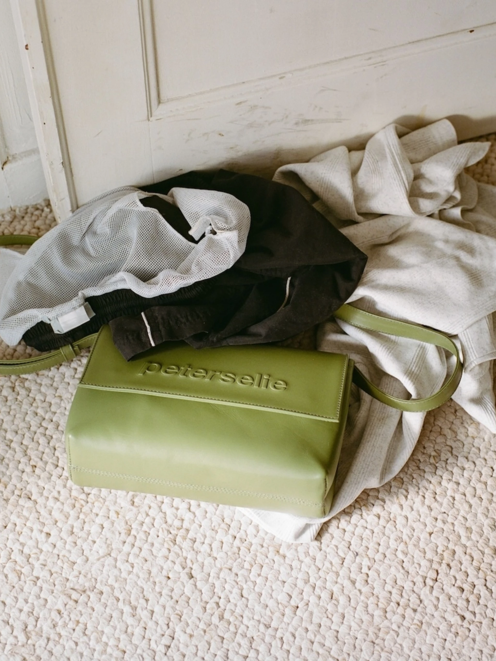 0006 001051430006 min