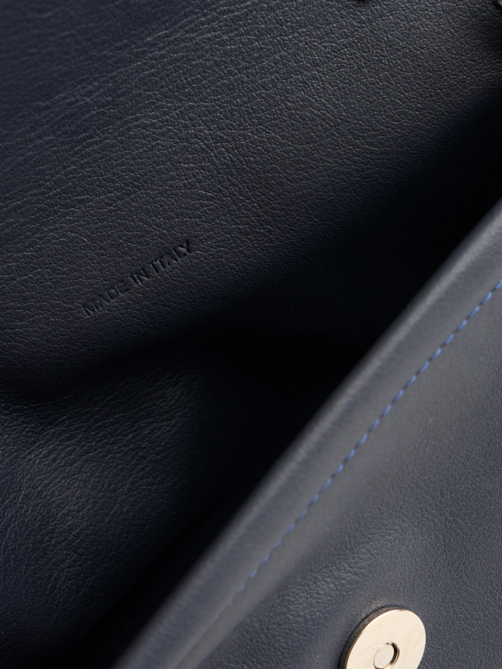 Ps 02 darkblue detail